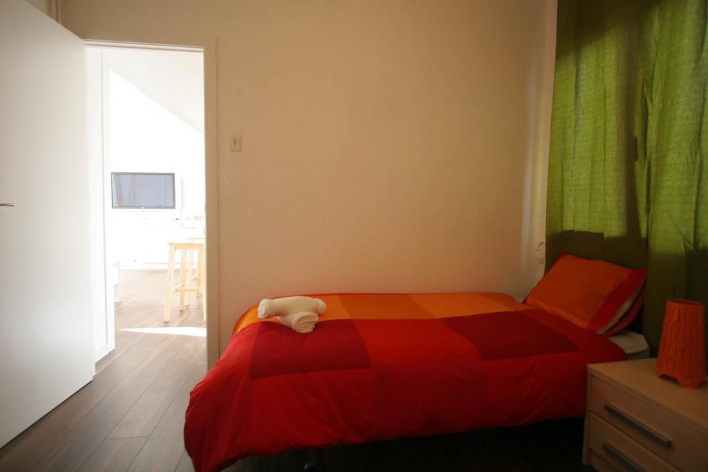 Near Clot & Sagrada Familia Apartment