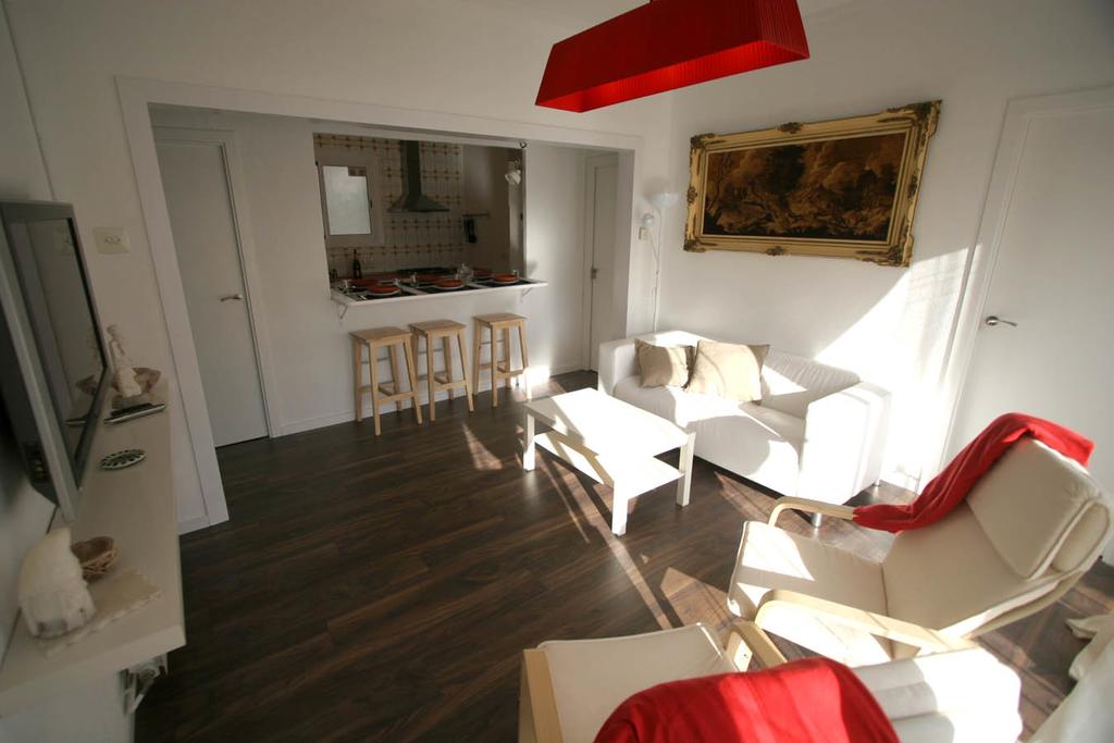 Near Clot & Sagrada Familia Apartment