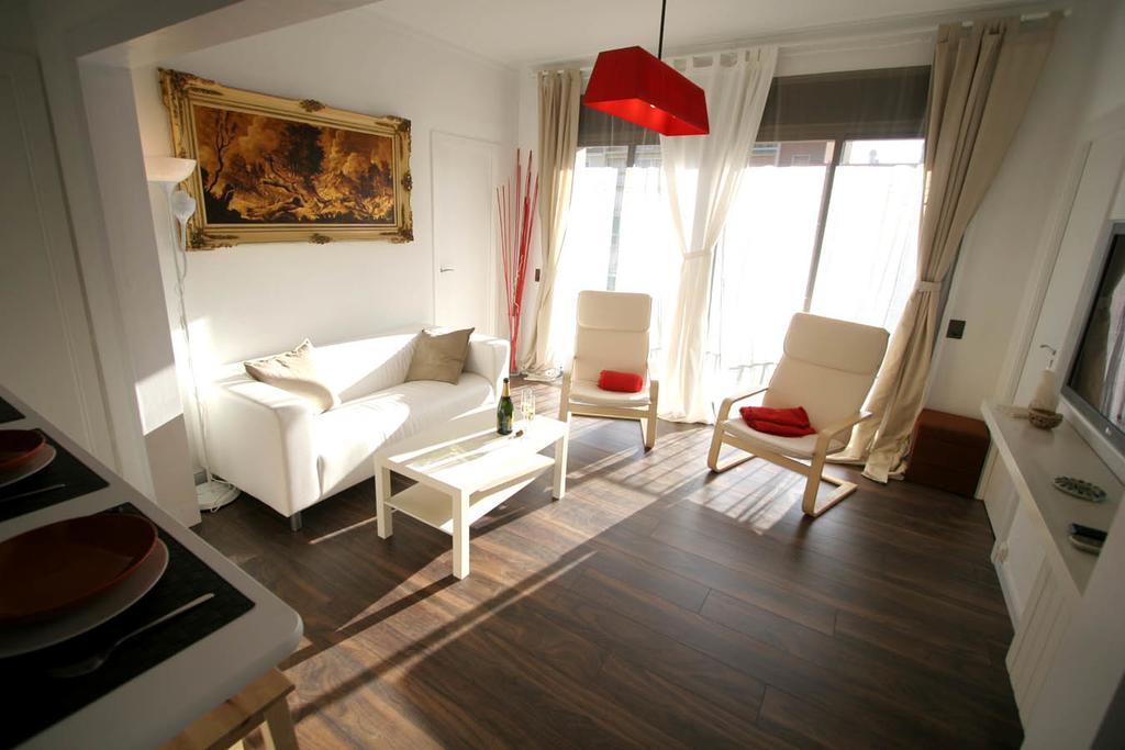 Near Clot & Sagrada Familia Apartment